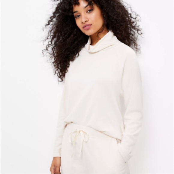 Lou and Grey long sleeve off white turtleneck size M- NWT - Picture 1 of 12